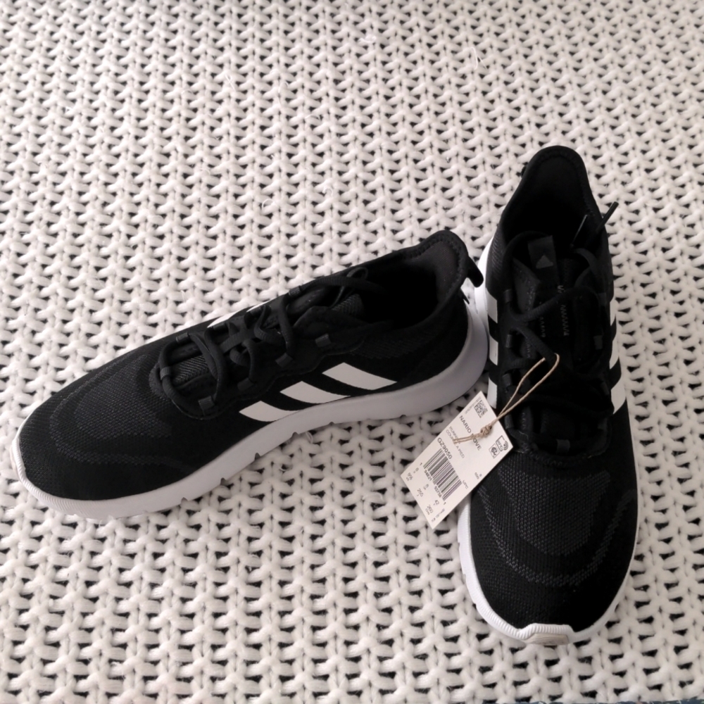 NEW Adidas Nario Move Running Shoe
